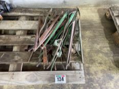 Quantity combine lifters