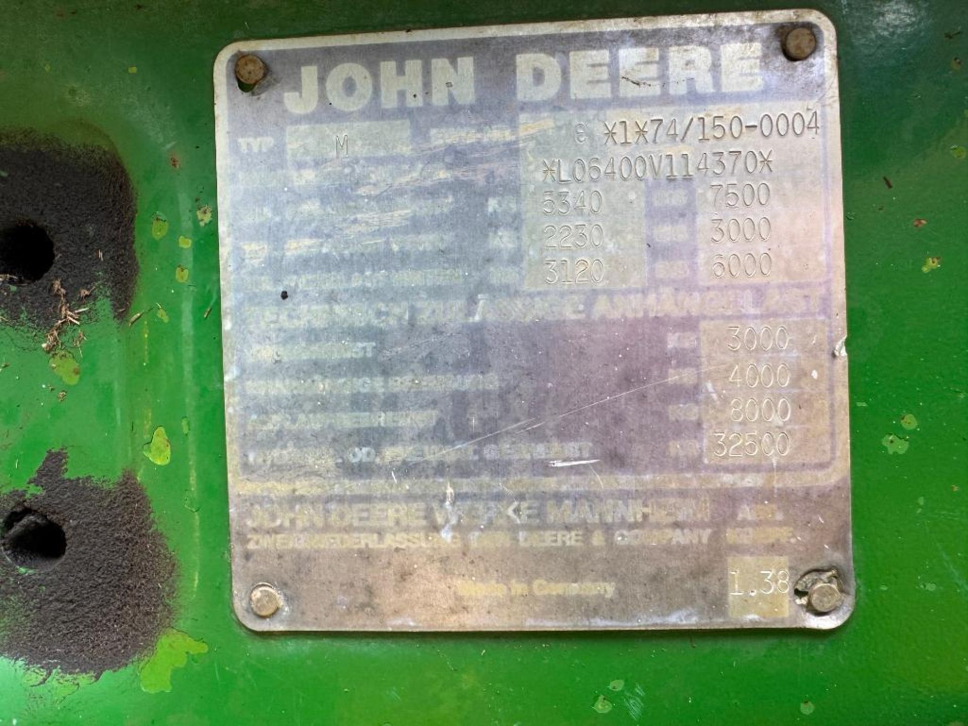 1993 John Deere 6400 40kph PowerQuad 4wd tractor with 2 manual spools, 16No 50kg front wafer weights - Image 23 of 24