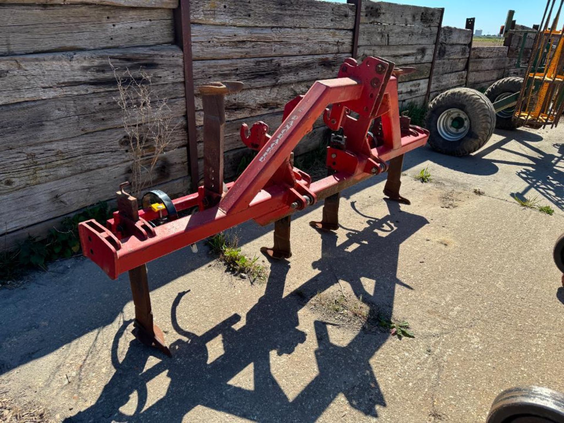 The Pancracker 6 leg fixed tine cultivator, linkage mounted, wheel track eradicators and rear linkag - Image 2 of 7
