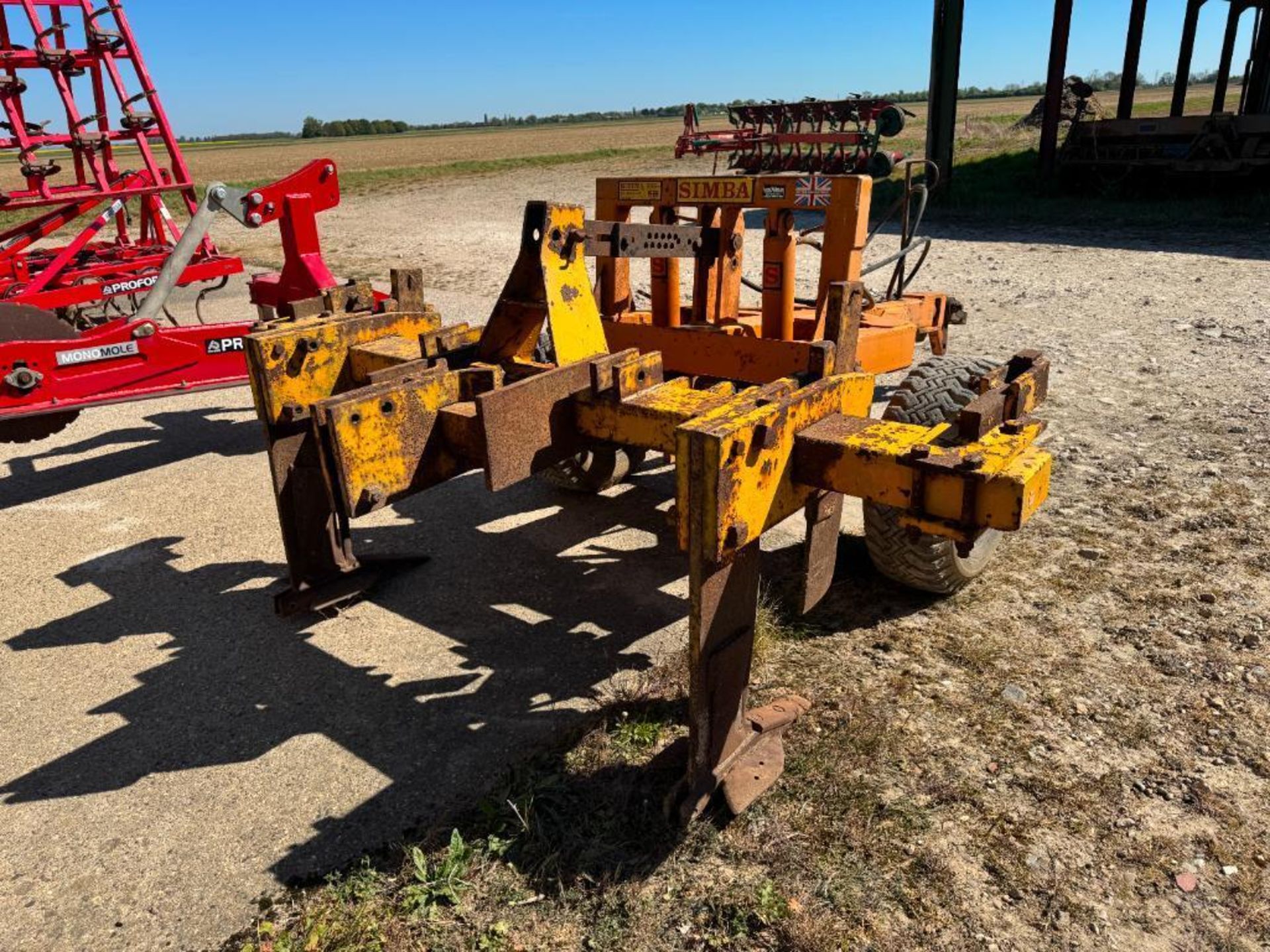 Simba trailed toolbar with twin leg subsoiler, hydraulic operated. - Image 6 of 7