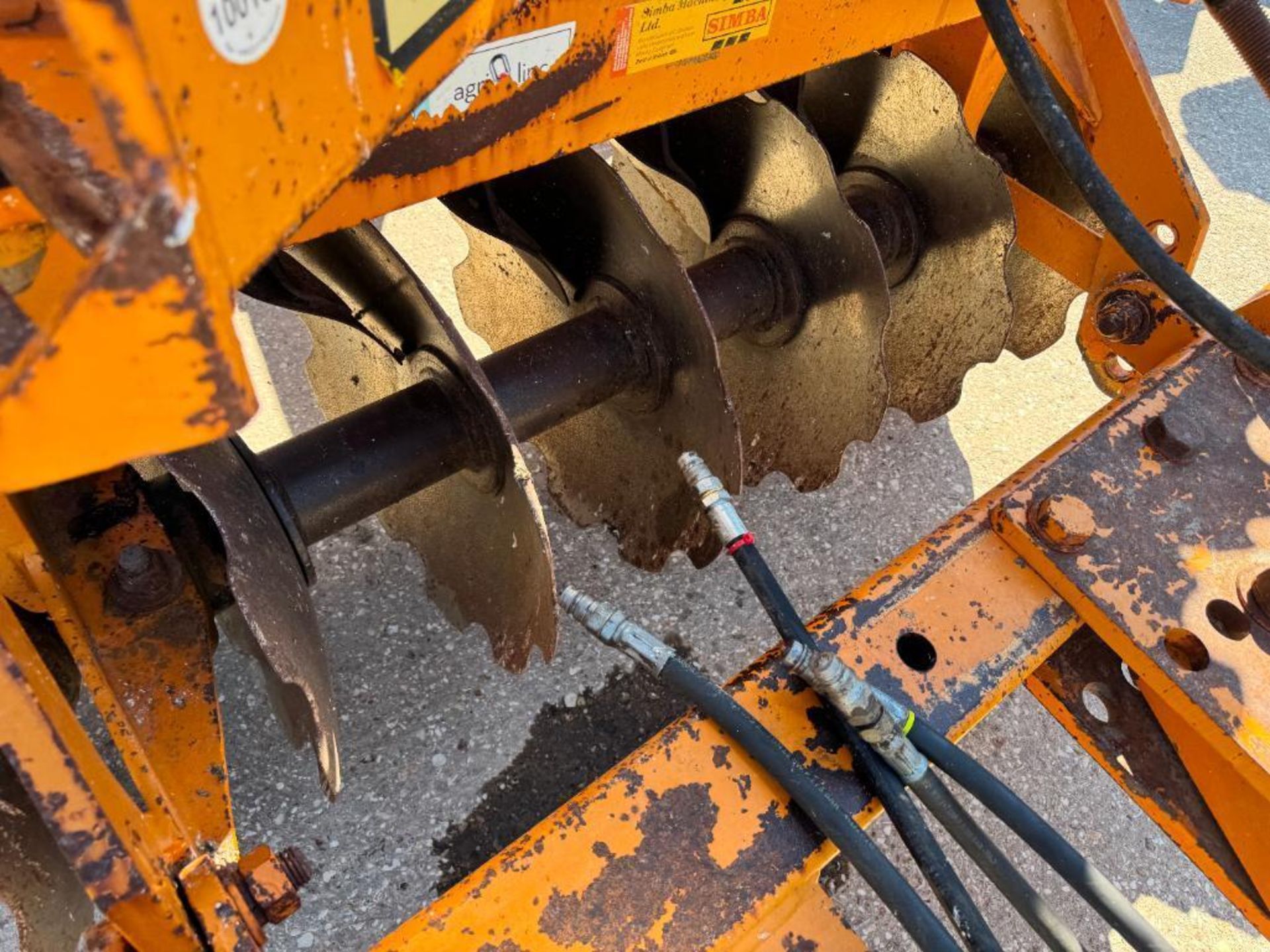 1992 Simba Series 2b 5m hydraulic folding discs with rear drawbar. Model No: ODH/2B/43/FD. Serial No - Image 5 of 11