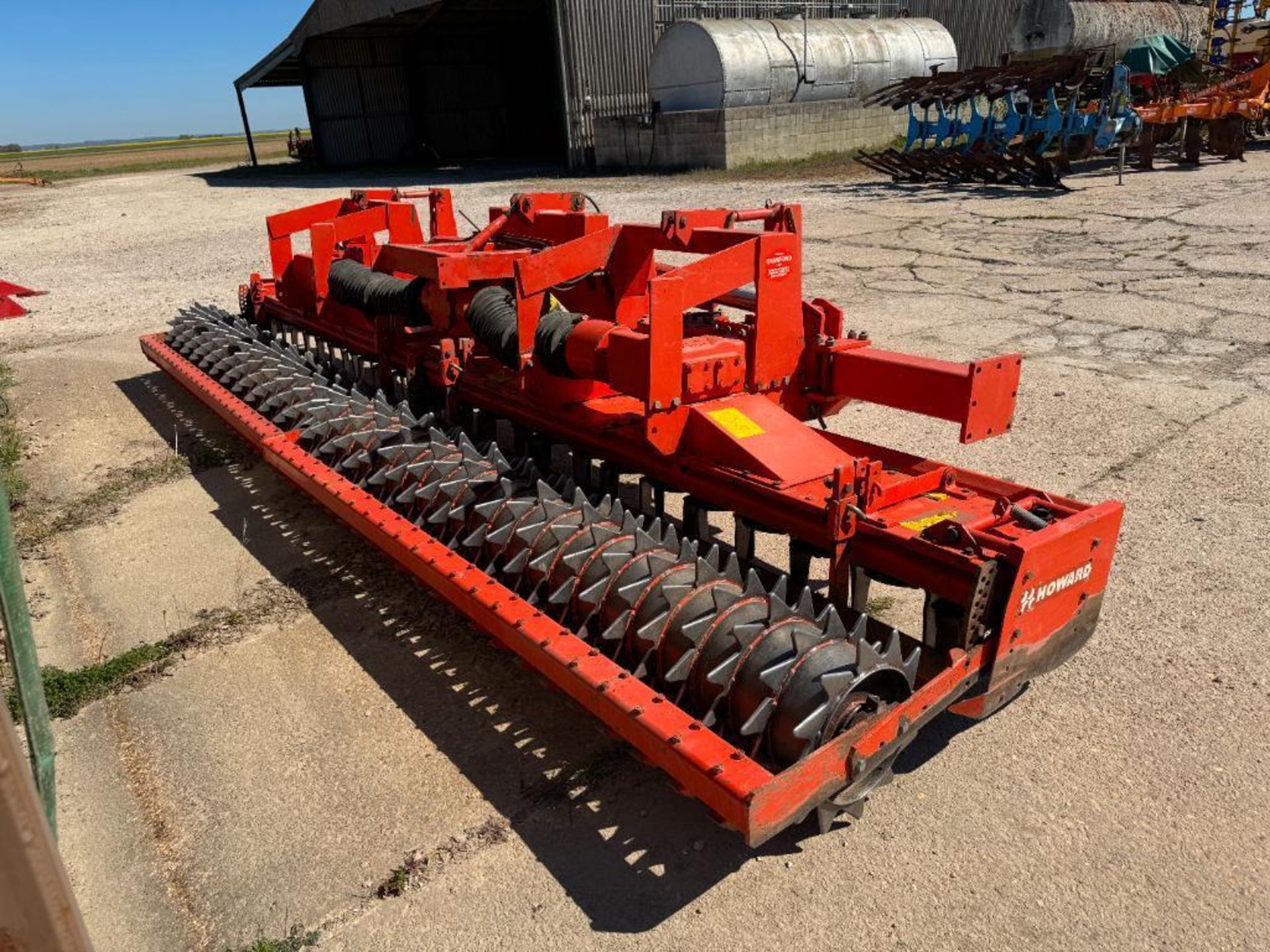 Howard HK35-600 6m power harrow with rear tooth packer, hydraulic folding. Serial No: 17530121/2 - Image 5 of 9