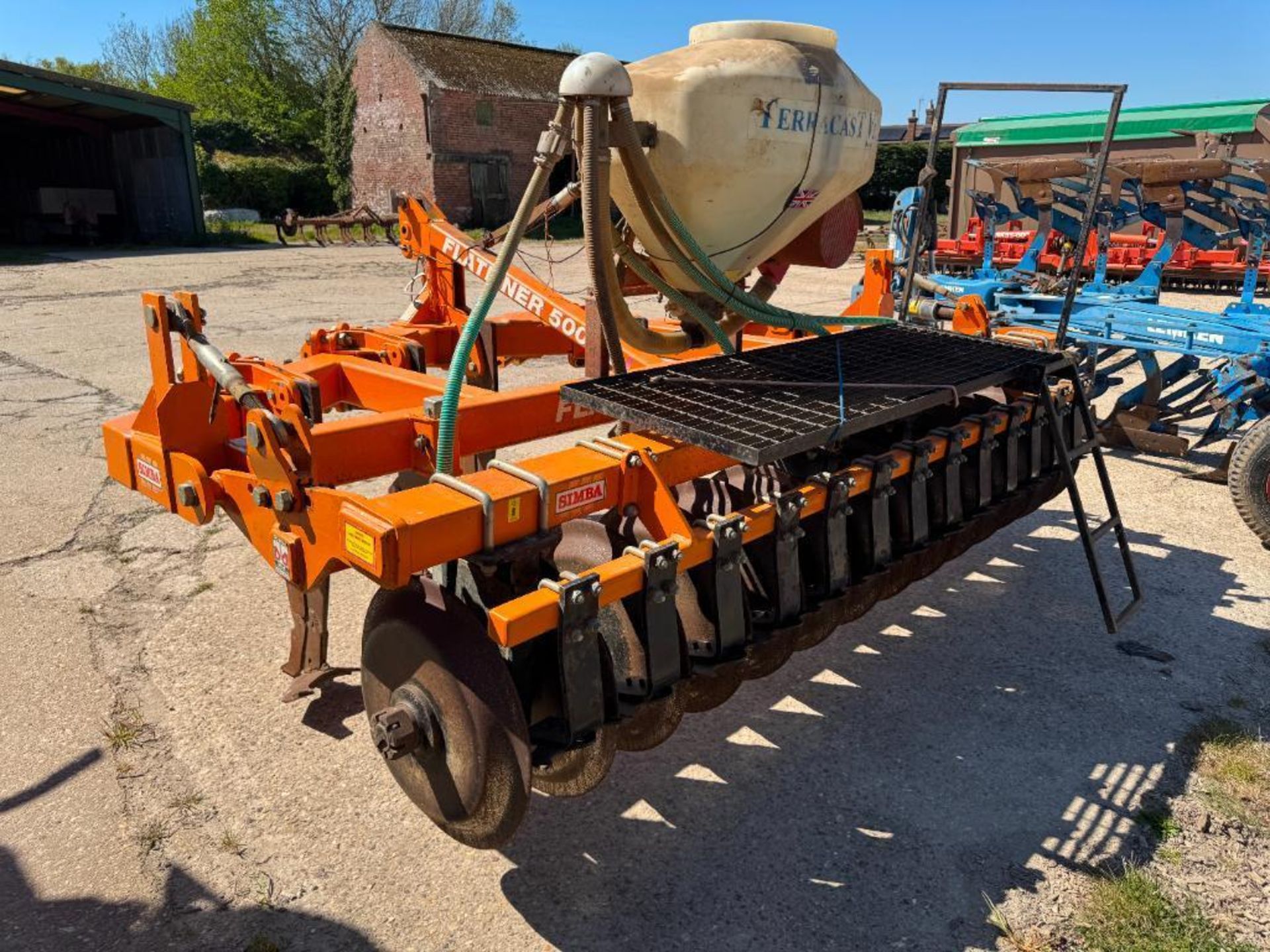 2010 Simba Flatliner 500 5 leg 3.5m subsoiler with Tilso sabre mono legs and rear DD packer with Tec - Image 9 of 15