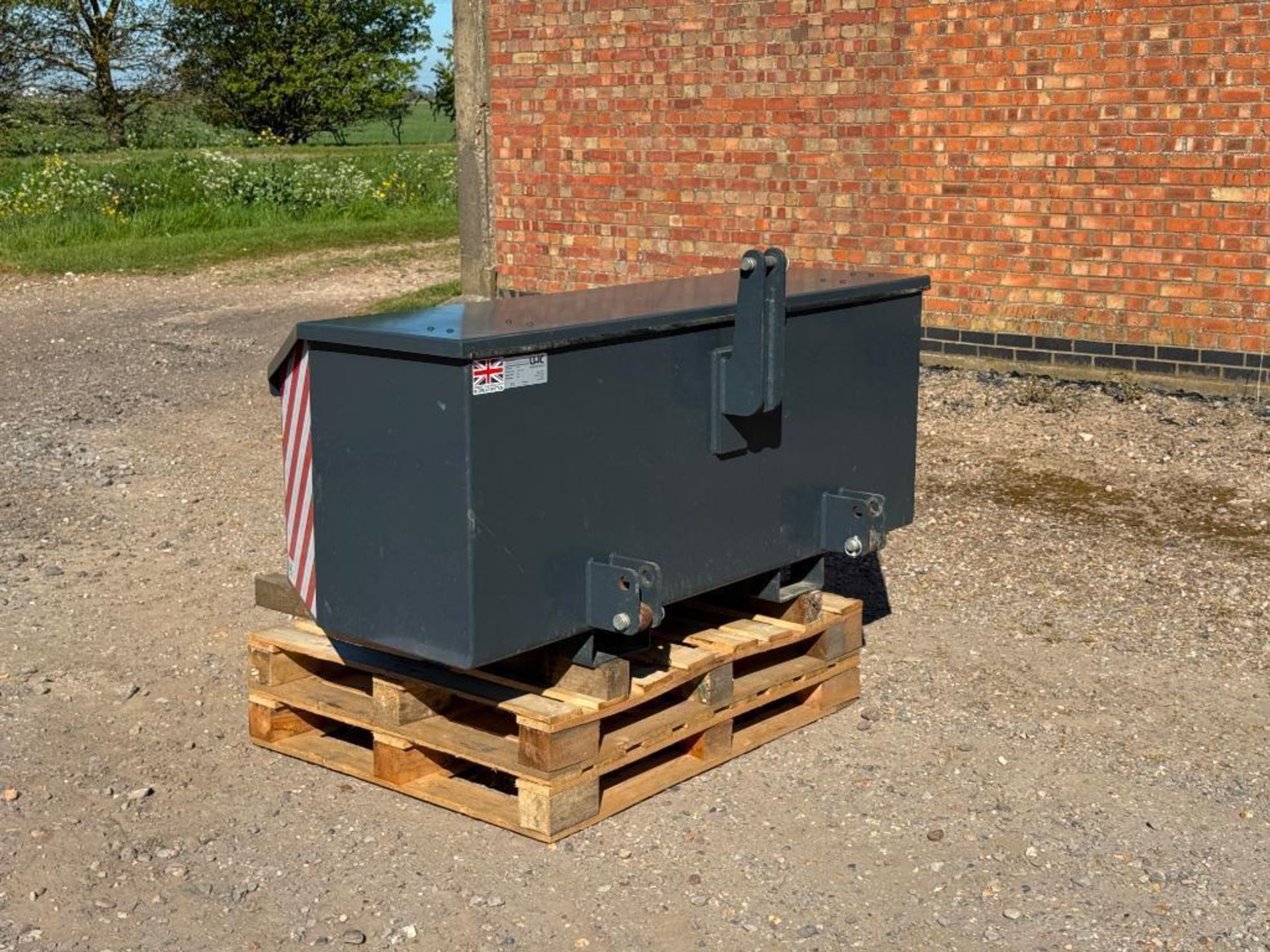 2024 LWC 1t Weight block and tool carrier. Serial No: 11603-1 - Image 2 of 6
