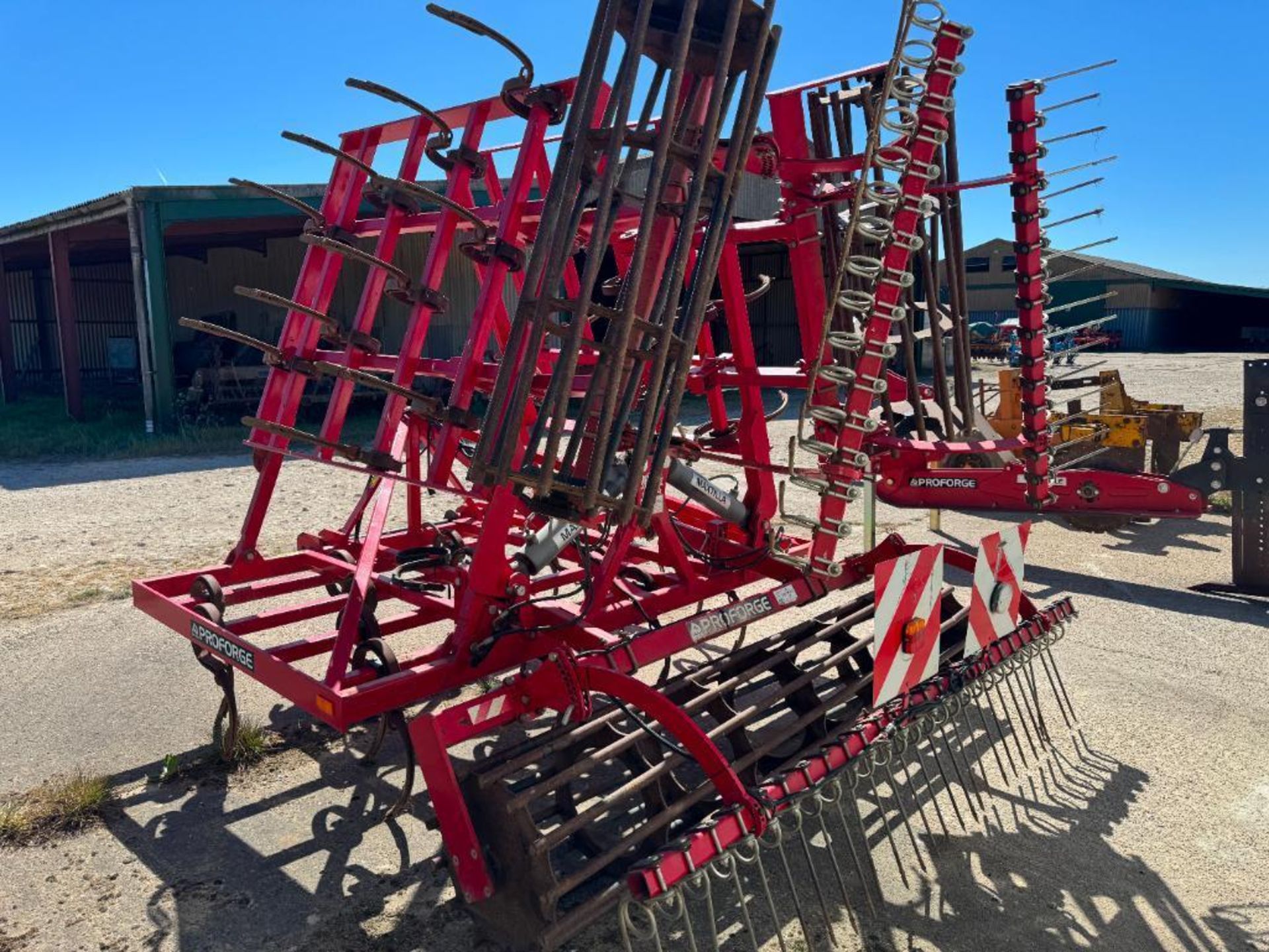 2019 Proforge Maxtilla 6m hydraulic folding spring tine cultivator with rear crumbler and following - Image 10 of 13