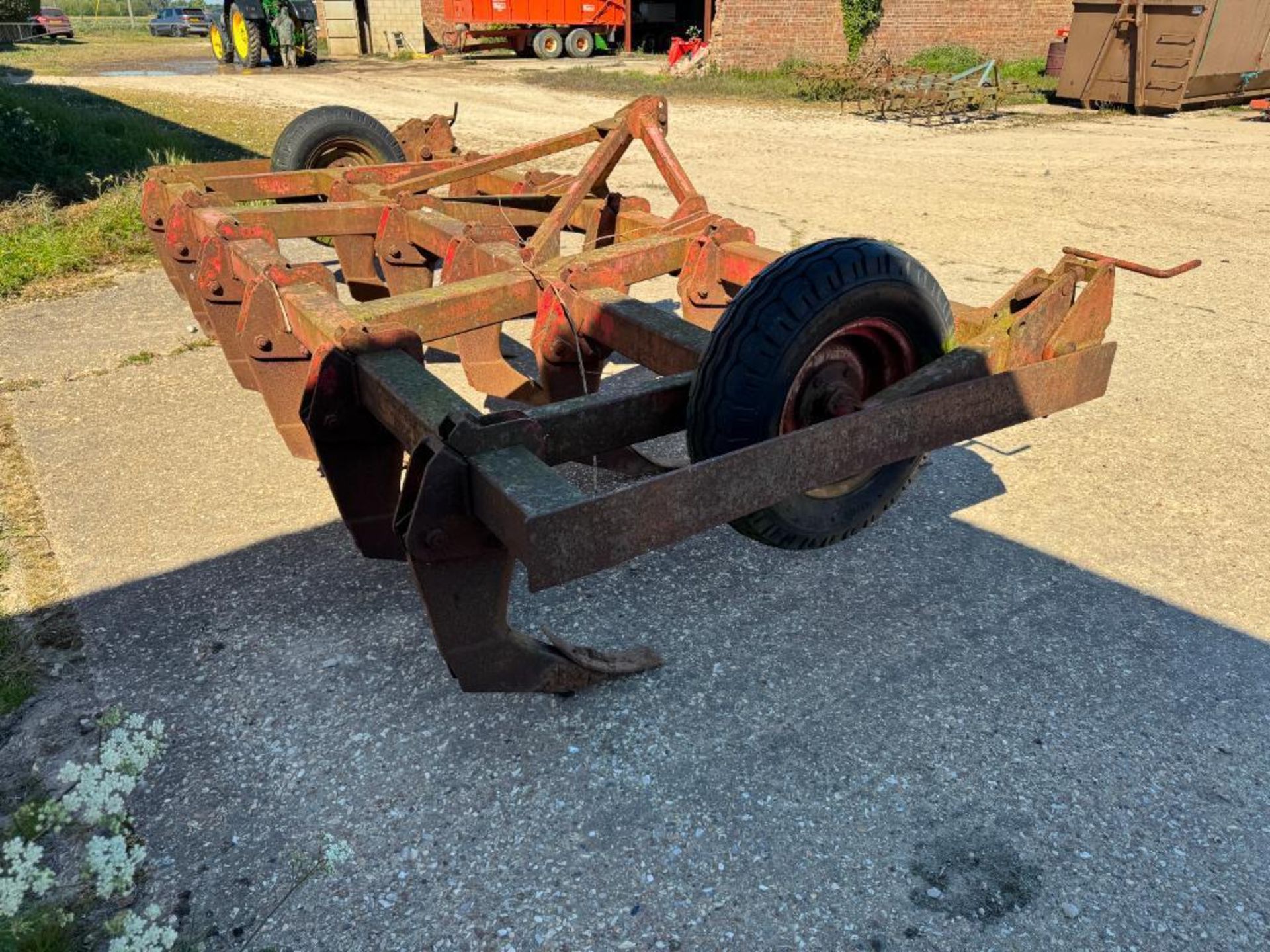 Massey Ferguson Superflow 15 leg 13ft with depth wheels, linkage mounted - Image 4 of 9