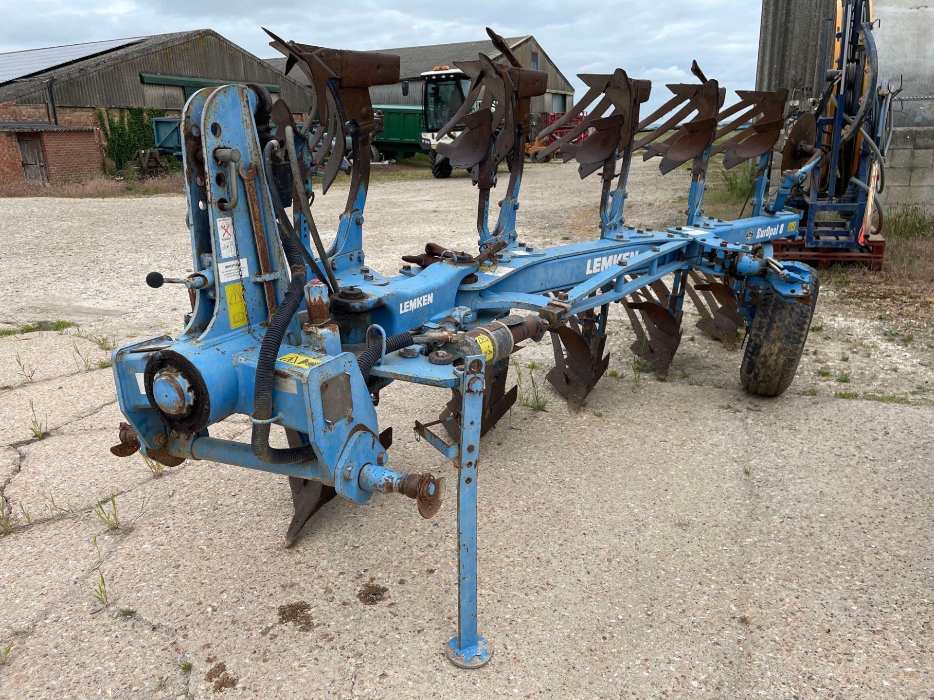 2006 Lemken Europal 8, 5 furrow reversible plough with slatted mouldboards, skimmers and subsoiler p - Image 10 of 10