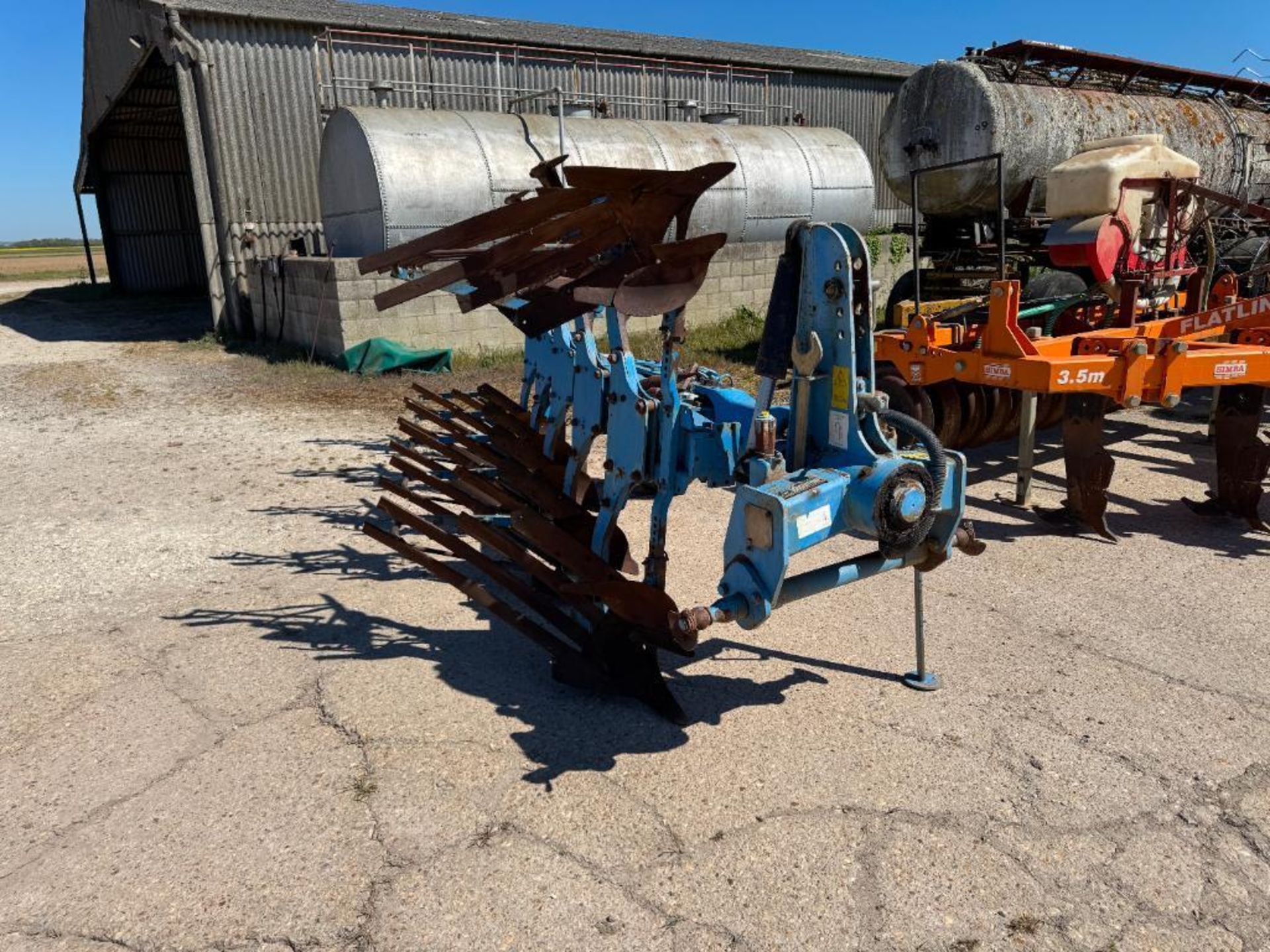 2006 Lemken Europal 8, 5 furrow reversible plough with slatted mouldboards, skimmers and subsoiler p - Image 3 of 10