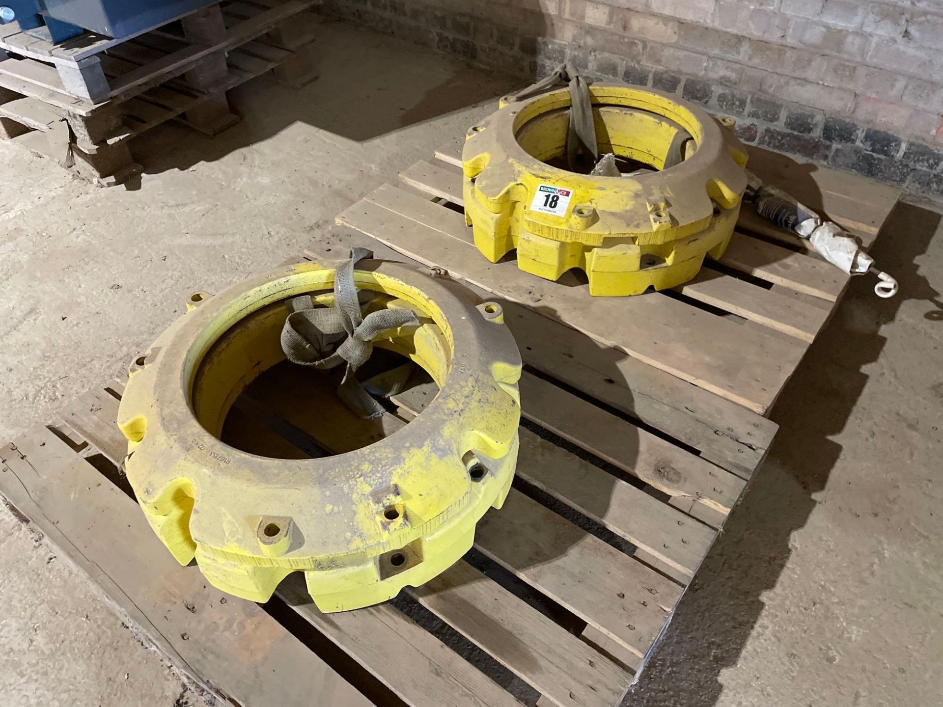 Set John Deere rear wheel weights (72kg + 205kg per side). NB: no starter brackets - Image 2 of 2