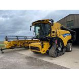 2019 New Holland CR8.90 Revelation twin rotor combine harvester with Intelliview 4 monitor, straw ch