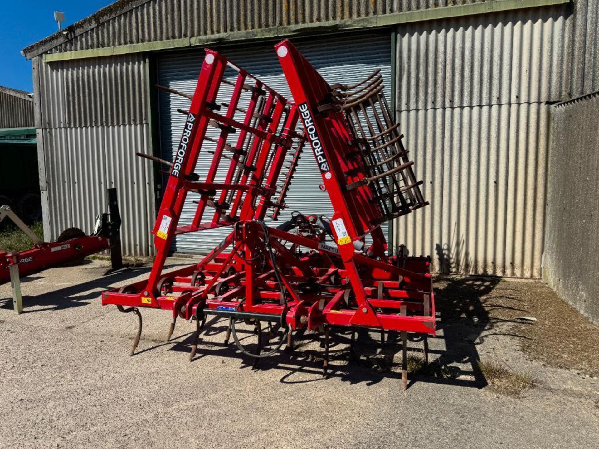 2019 Proforge Maxtilla 6m hydraulic folding spring tine cultivator with rear crumbler and following - Image 4 of 13