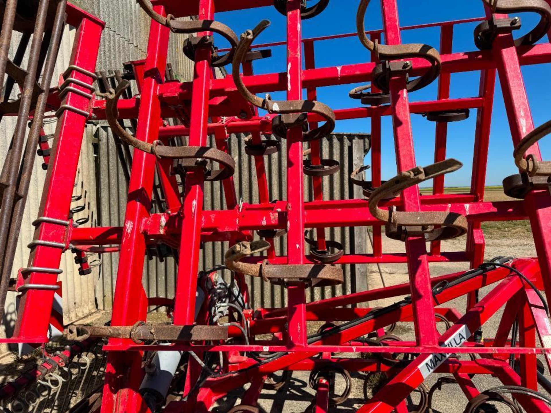 2019 Proforge Maxtilla 6m hydraulic folding spring tine cultivator with rear crumbler and following - Image 7 of 13