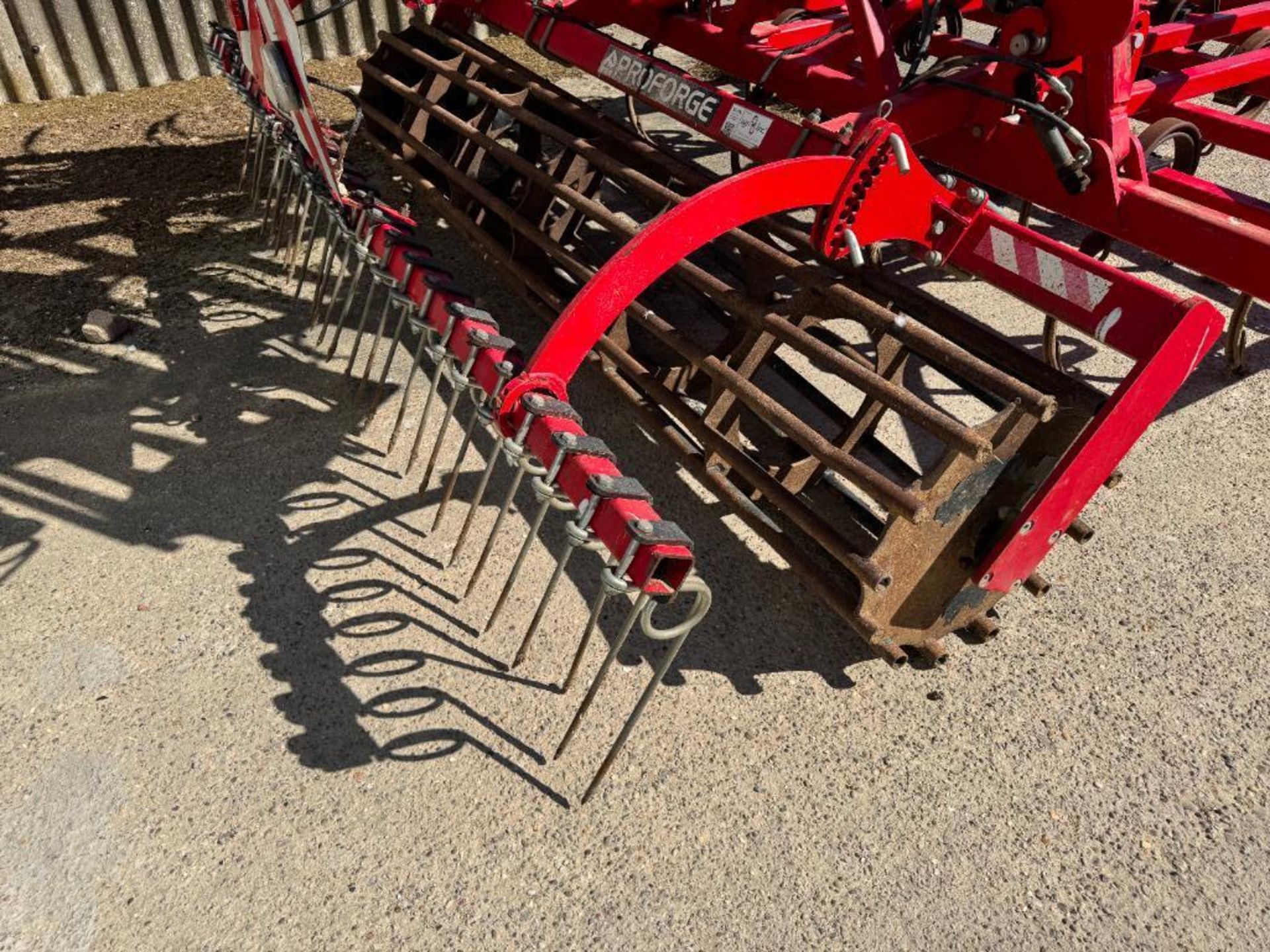 2019 Proforge Maxtilla 6m hydraulic folding spring tine cultivator with rear crumbler and following - Image 9 of 13