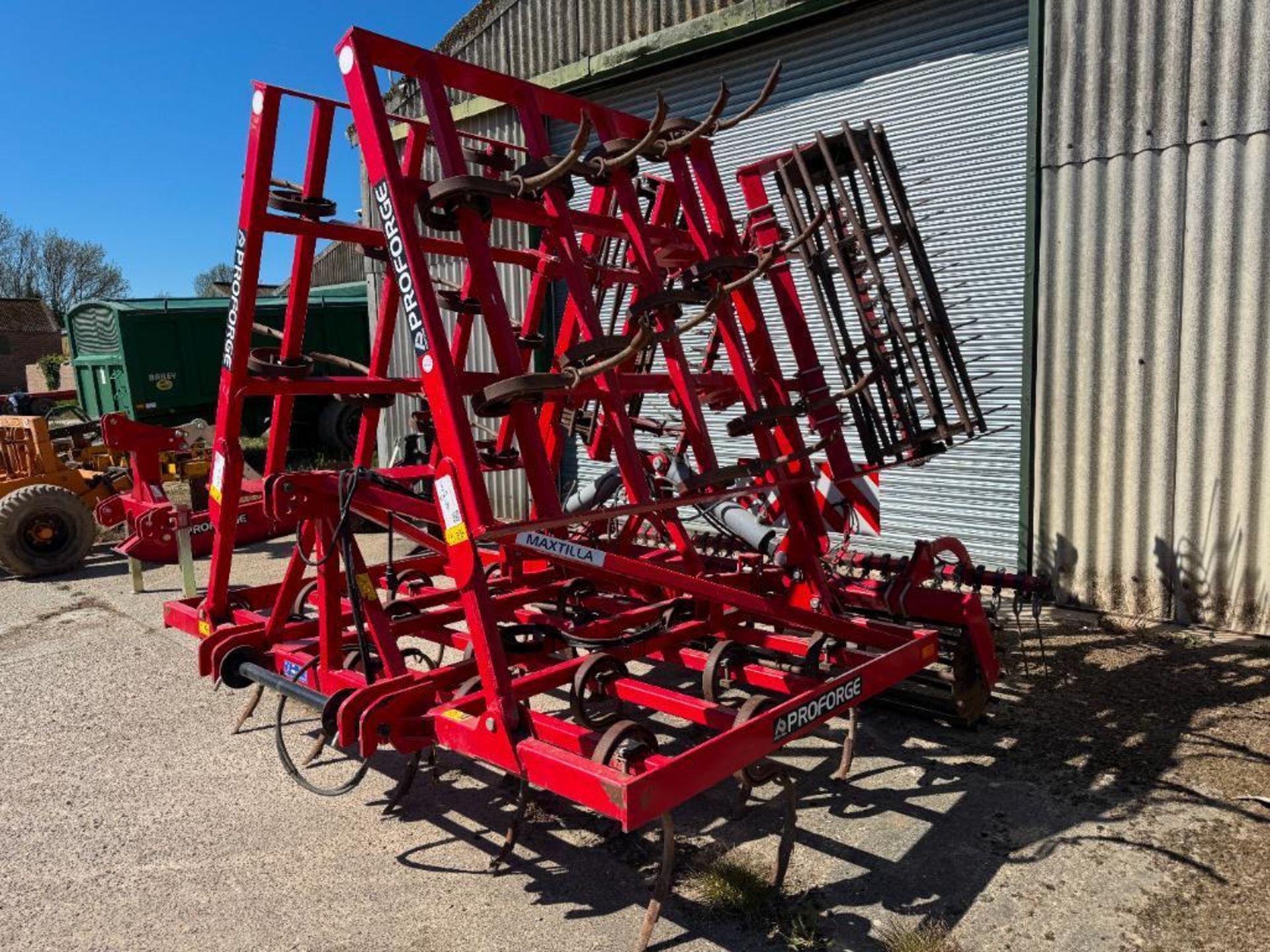 2019 Proforge Maxtilla 6m hydraulic folding spring tine cultivator with rear crumbler and following - Image 12 of 13