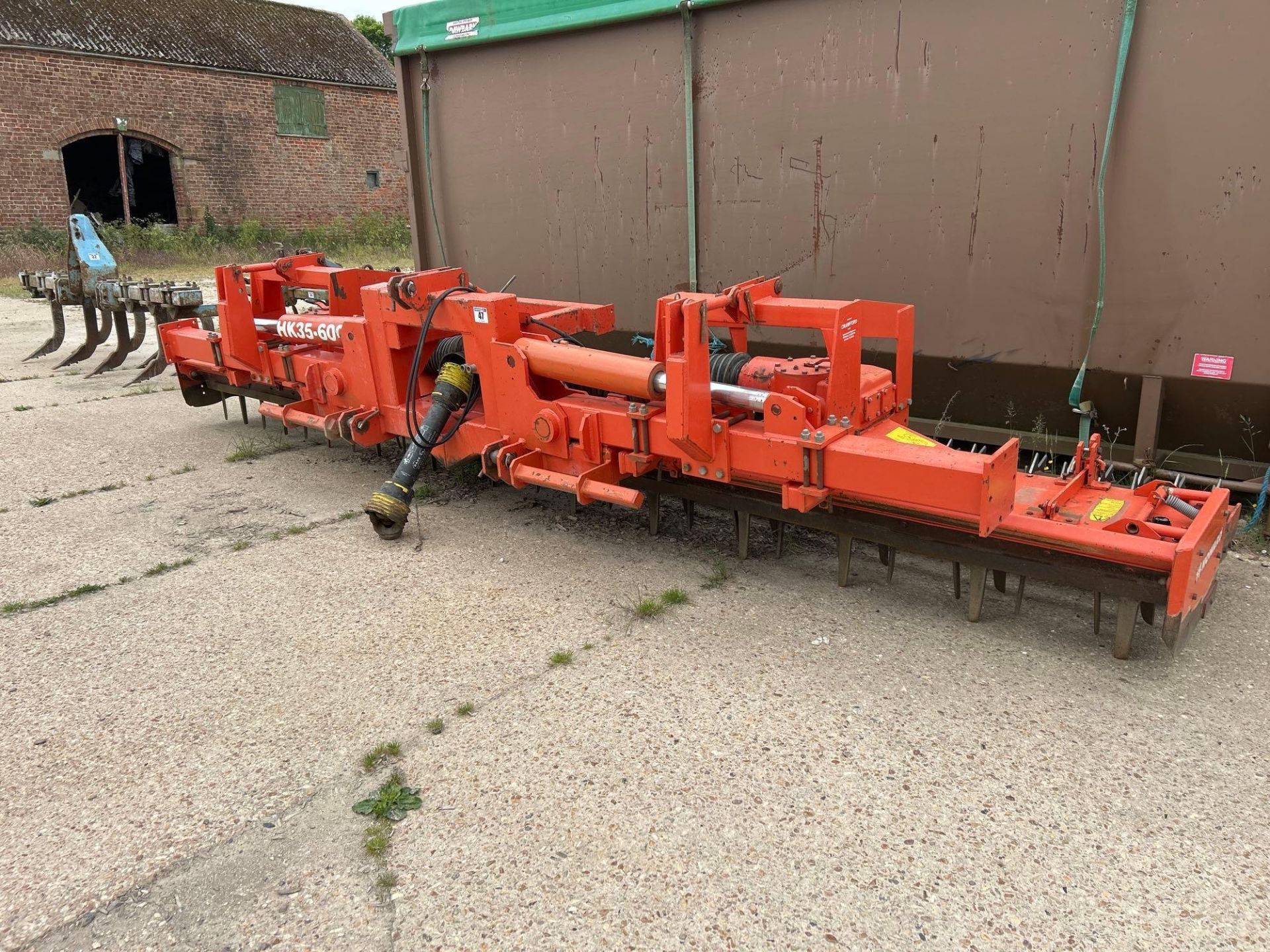 Howard HK35-600 6m power harrow with rear tooth packer, hydraulic folding. Serial No: 17530121/2 - Image 9 of 9
