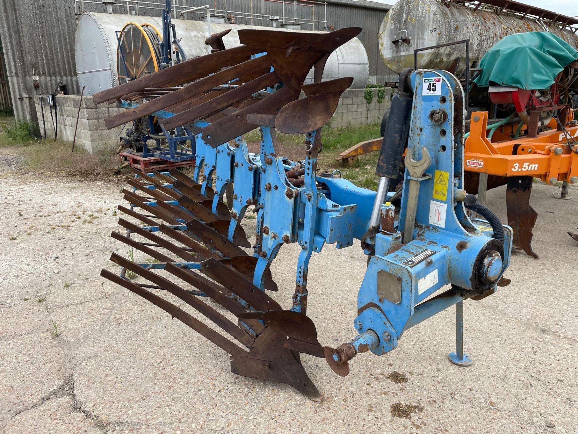 2006 Lemken Europal 8, 5 furrow reversible plough with slatted mouldboards, skimmers and subsoiler p - Image 9 of 10
