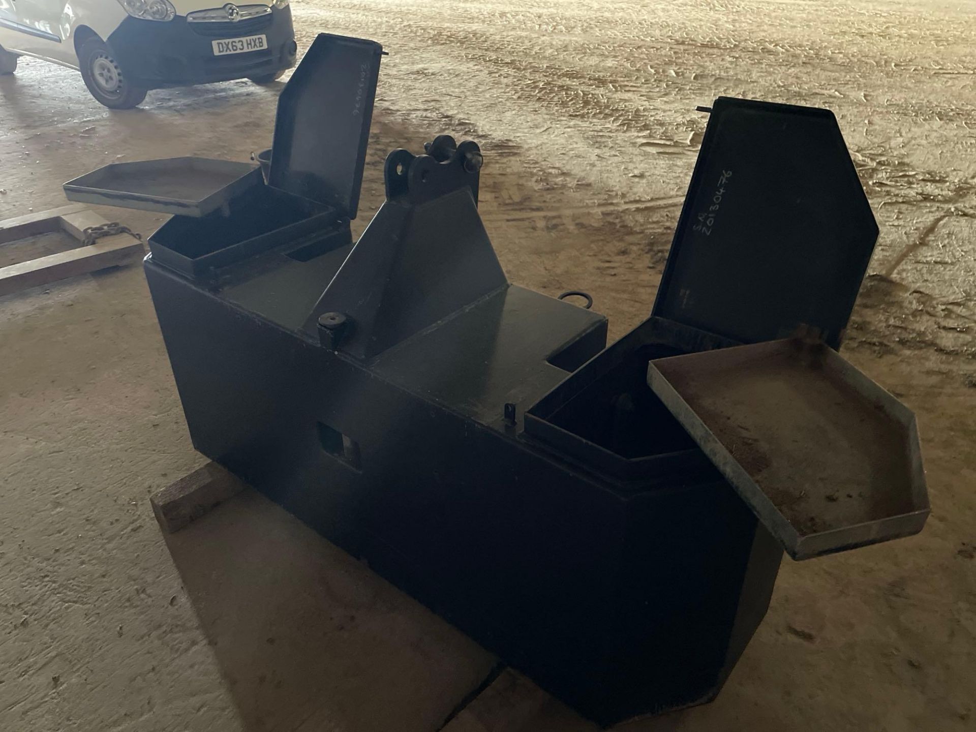 2017 Watkins 2t front weight block. Serial No: 1139 - Image 5 of 6