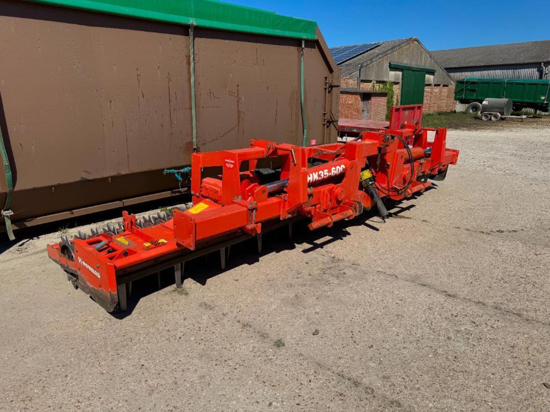 Howard HK35-600 6m power harrow with rear tooth packer, hydraulic folding. Serial No: 17530121/2 - Image 3 of 9