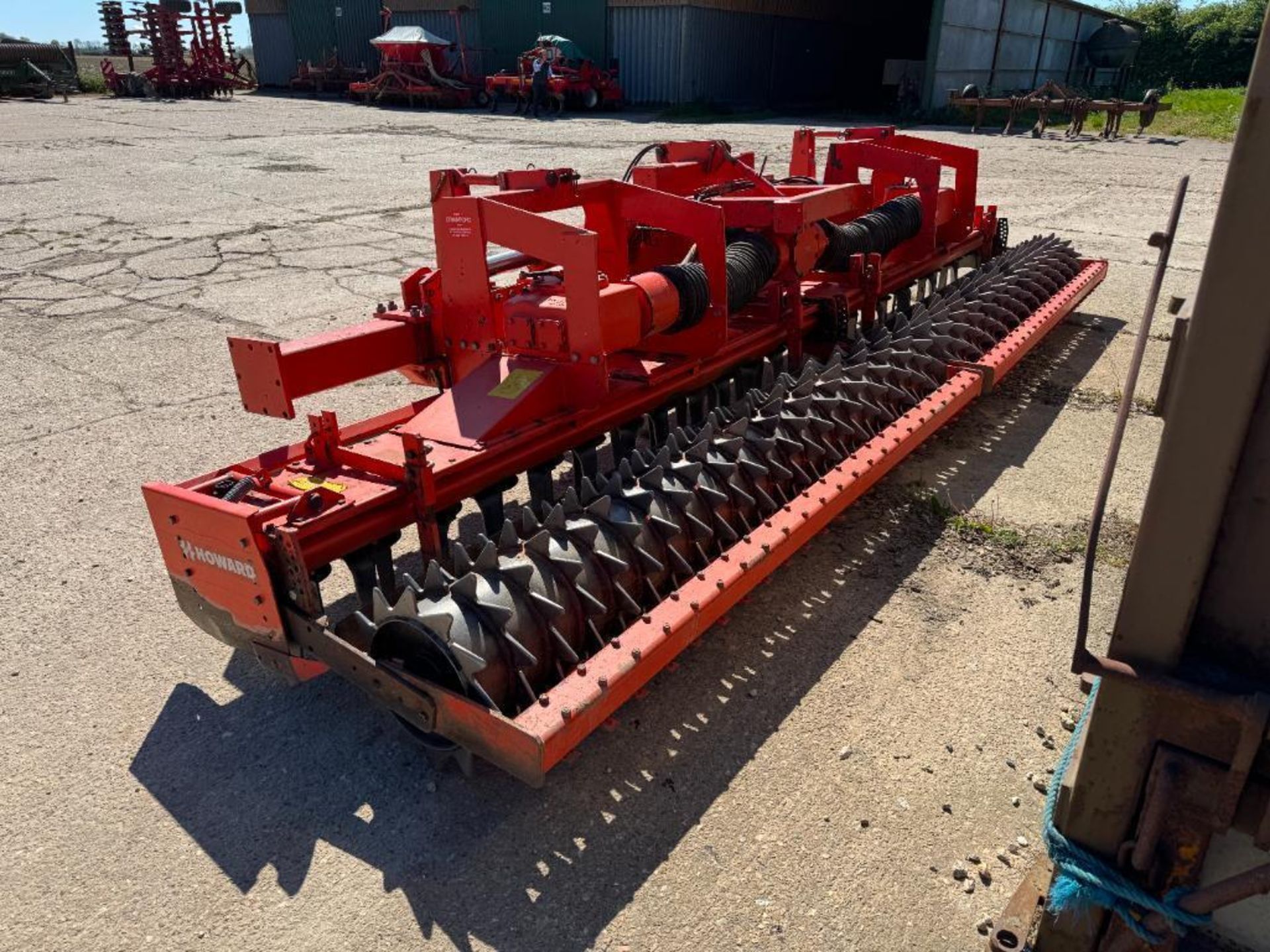 Howard HK35-600 6m power harrow with rear tooth packer, hydraulic folding. Serial No: 17530121/2 - Image 4 of 9
