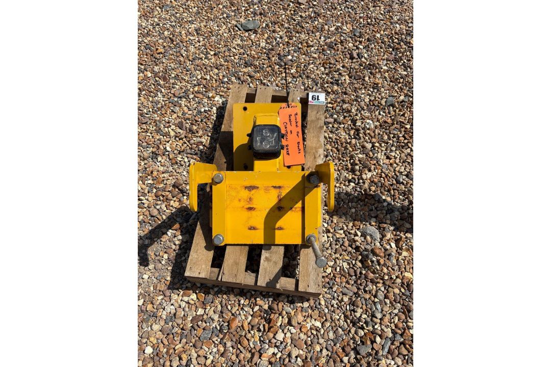 Bracket for Stocks seeder off Claydon rake - Image 2 of 3