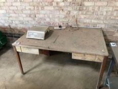 Table to include weigh scales