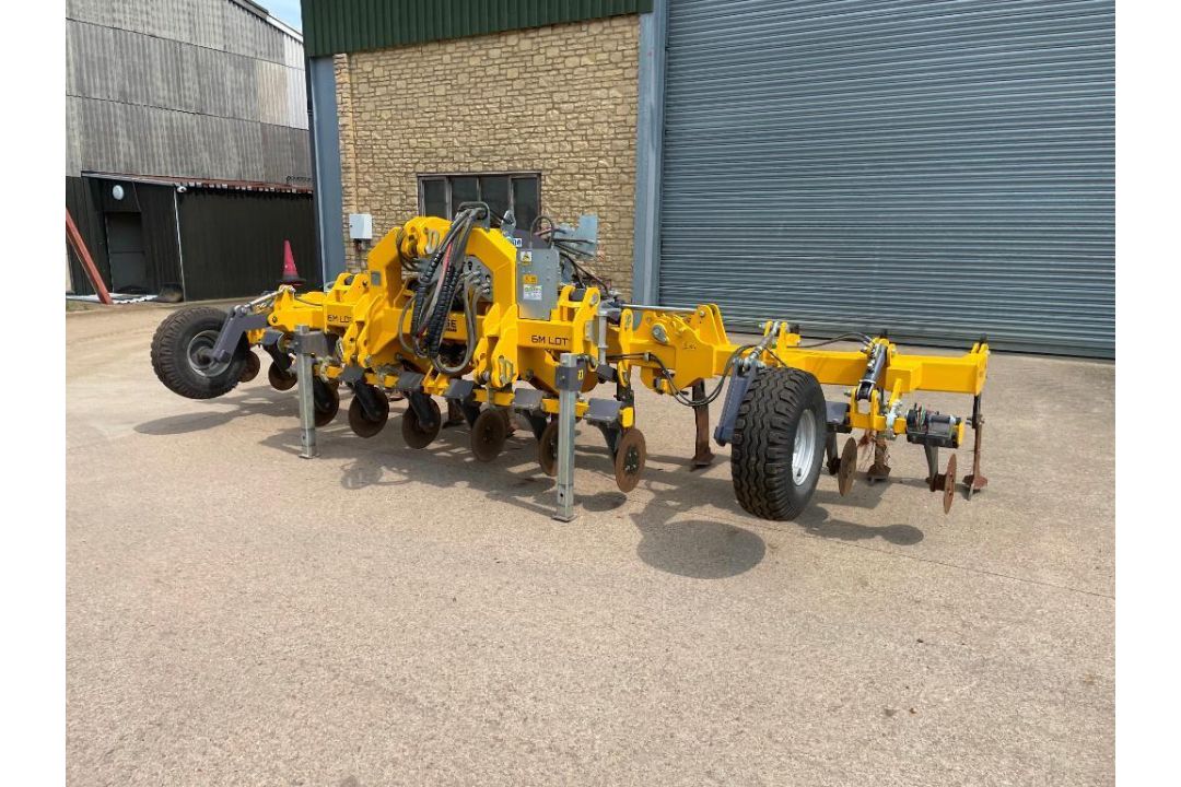 2019 Grange LDT 600 6m toolbar with discs LD legs, hydraulic folding - Image 5 of 28