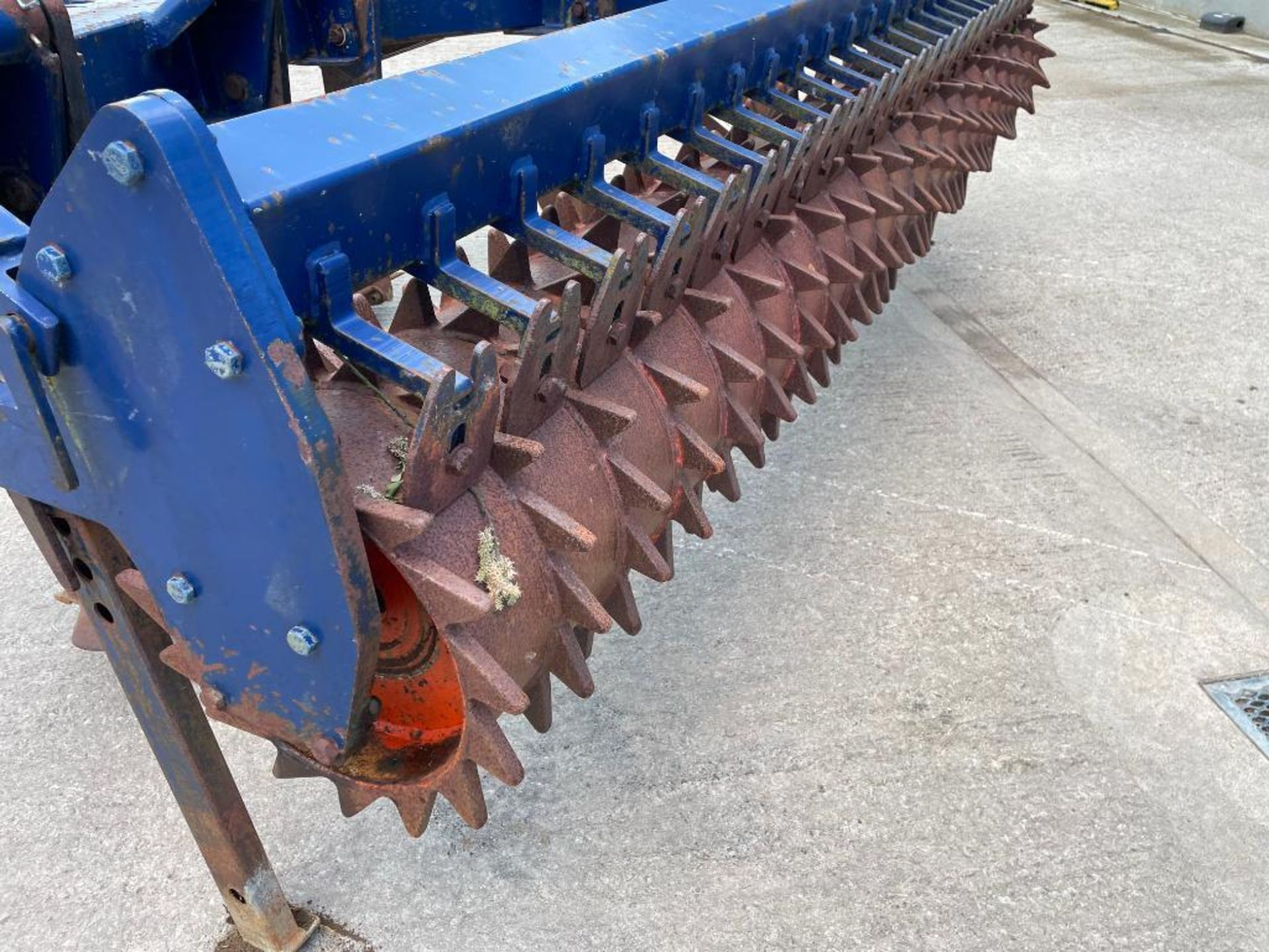 Tim Howard 5 leg 3.5m subsoiler with rear tooth packer - Image 9 of 34