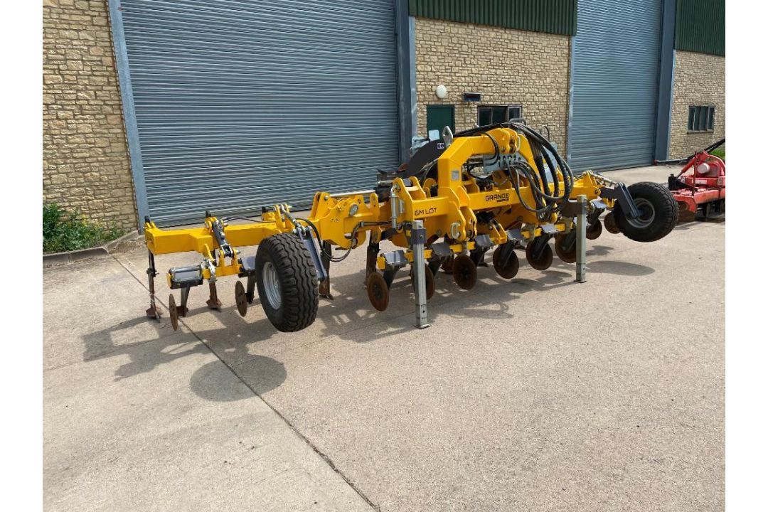 2019 Grange LDT 600 6m toolbar with discs LD legs, hydraulic folding - Image 7 of 28