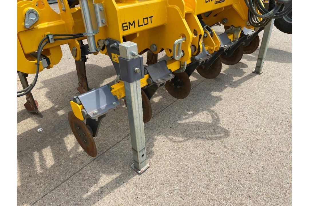 2019 Grange LDT 600 6m toolbar with discs LD legs, hydraulic folding - Image 8 of 28