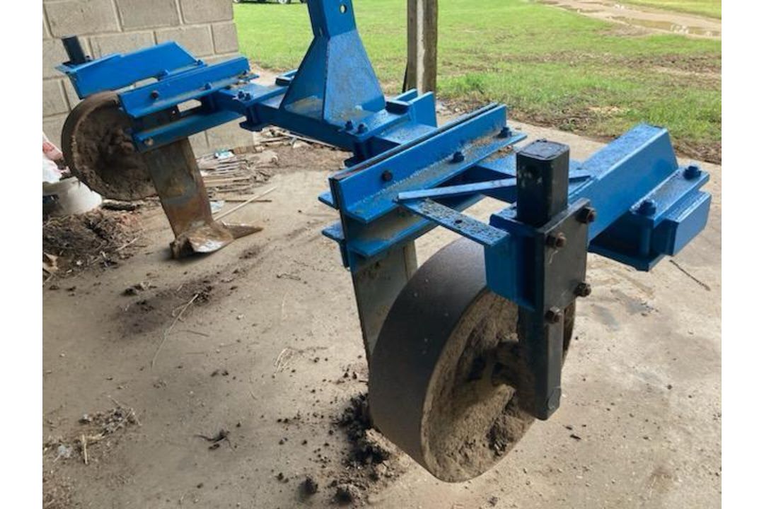 Cousins 2 Leg Subsoiler - (Norfolk) - Image 3 of 5