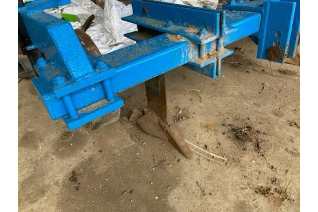 Cousins 2 Leg Subsoiler - (Norfolk) - Image 5 of 5