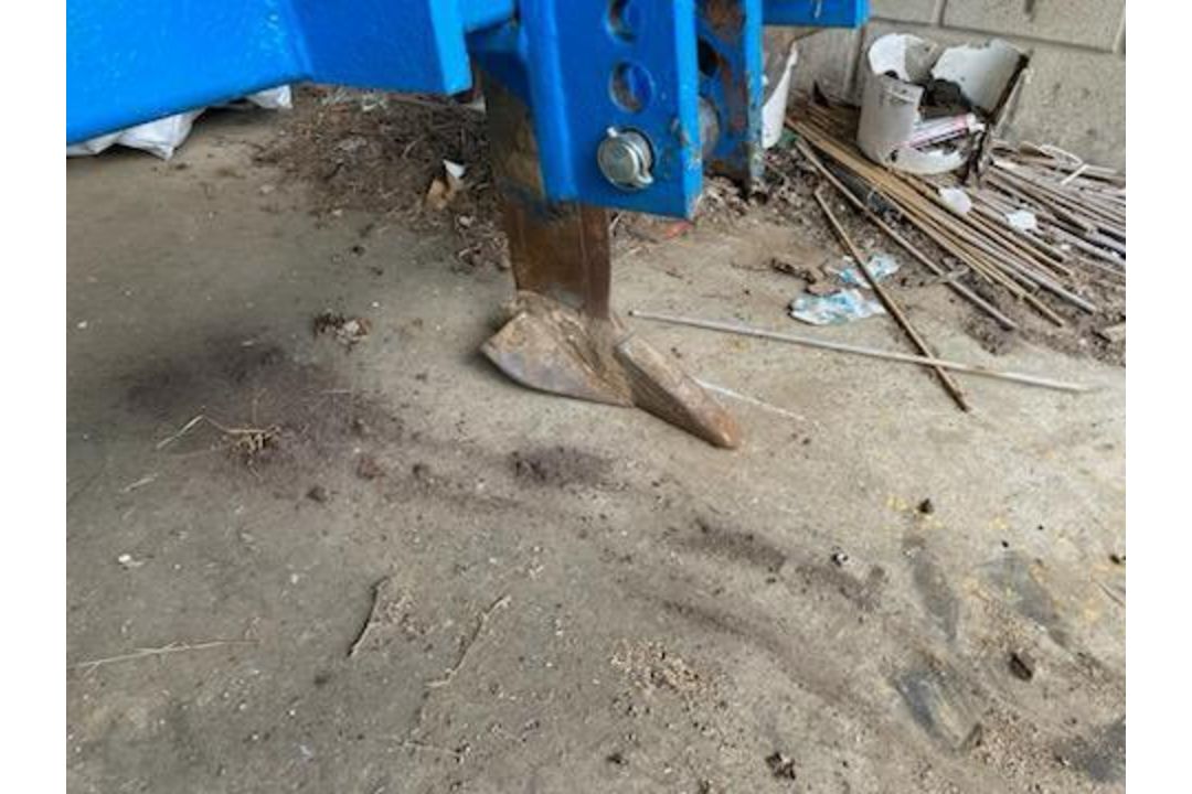 Cousins 2 Leg Subsoiler - (Norfolk) - Image 4 of 5