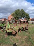 Dowdeswell DP7D 5 furrow (4f + 1f) reversible plough with skimmers. Serial No: 9014 39 687.  Manual
