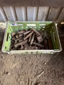 Quantity pins and bushes