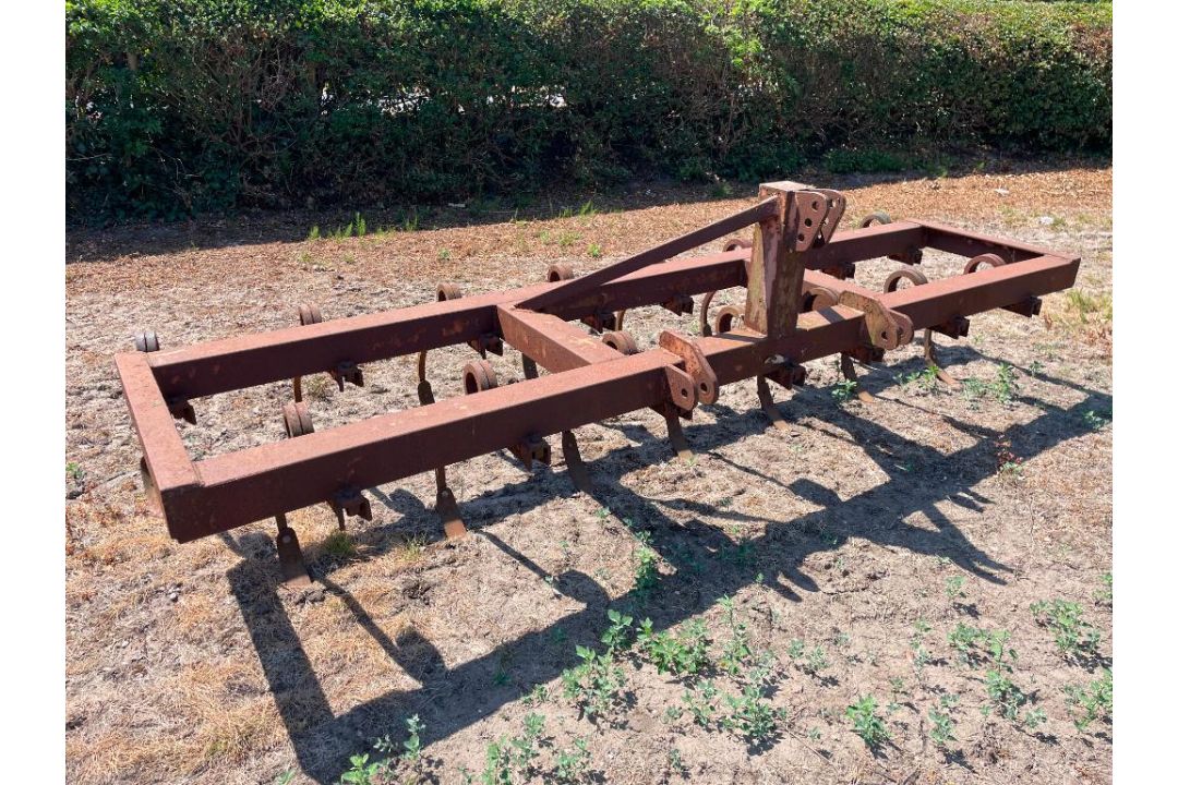 Jones 3.6m pig tail cultivator, linkage mounted - Image 2 of 2