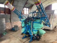 1996 Berthoud F10 12m linkage mounted sprayer with quad nozzle bodies, wash tank and induction hoppe