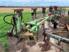 Dowdeswell DP7D2 4+1f reversible plough with skimmers and rear discs. Serial No: 901439493