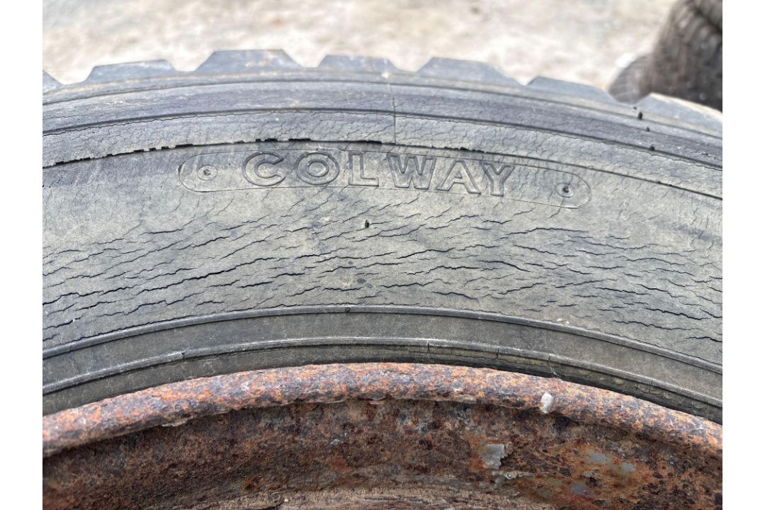 3No Colway 11R22.5 10 stud wheels & tyres - Image 3 of 5