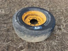Single 15R22.5 wheel and tyre