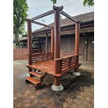 NEW COCONUT WOOD POLISHED 4 POSTER GARDEN SUNDECK AND STEPS, (HEAVY)