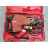 Hilti TE 700-AVR 7kg 110v Rotary Breaker/Demolition Hammer (Direct Hire Co)