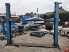 Hofmann Two-post vehicle lift