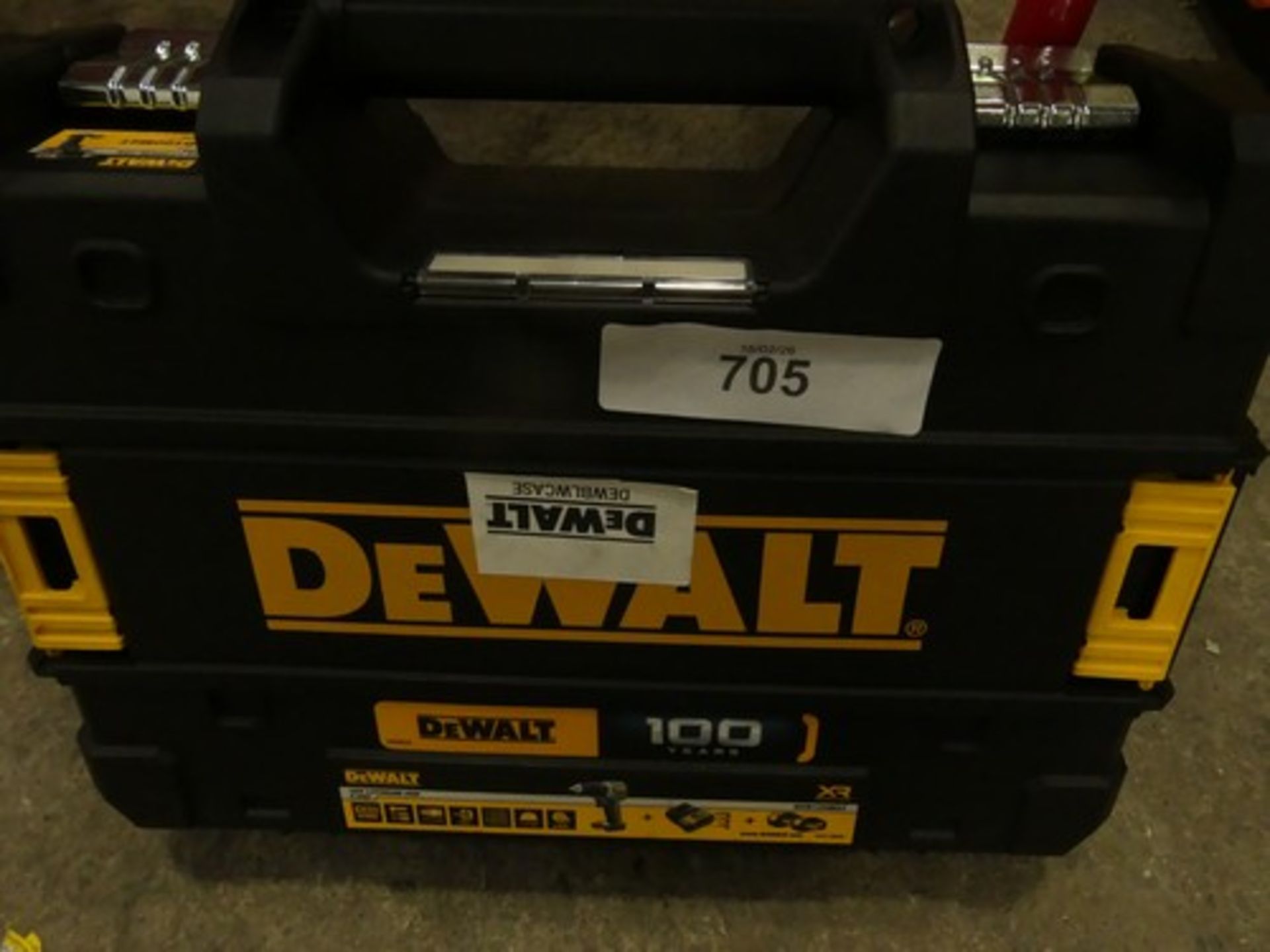 1 x Dewalt DCD 100M 2T 18V XR brushless compact combi hammer drill kit comprising hammer drill, 2 - Image 2 of 2