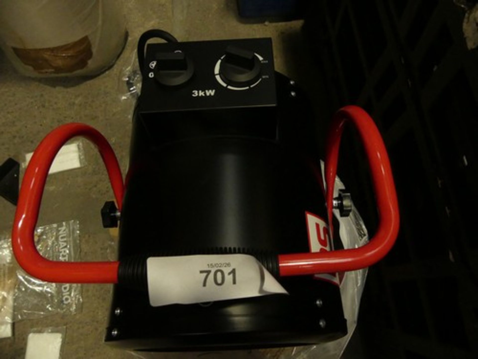 1 x RS Pro 3kW industrial fan heater, BS 174-6569 - New in tatty box