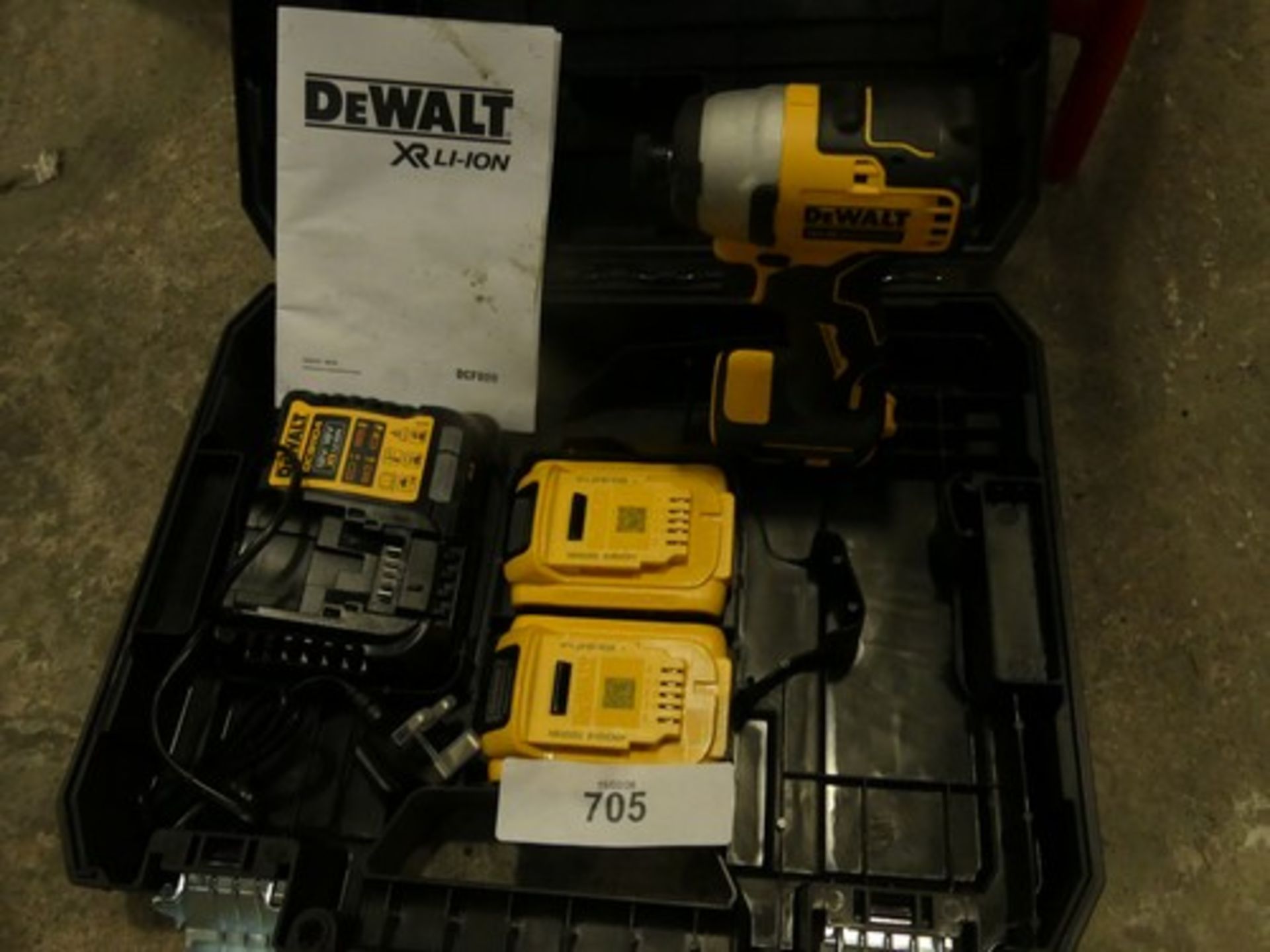 1 x Dewalt DCD 100M 2T 18V XR brushless compact combi hammer drill kit comprising hammer drill, 2