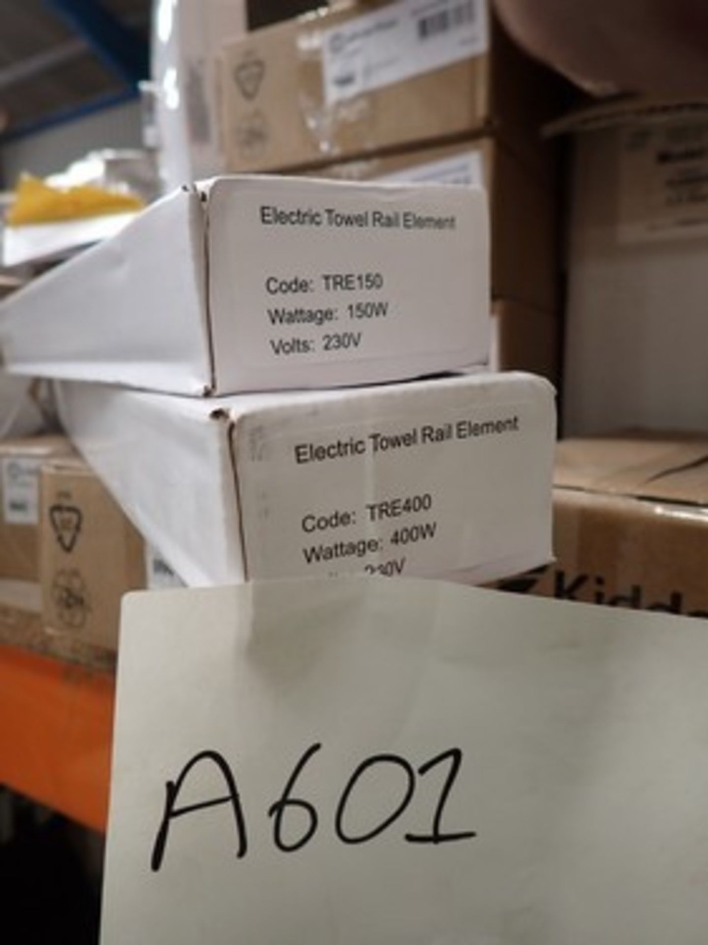 A selection of building and plumbing products, including Co2 alarms, under floor 40mm staples, - Image 8 of 9