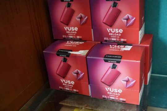 6 x boxes of Vuse reload vape kits, 6 x in each box