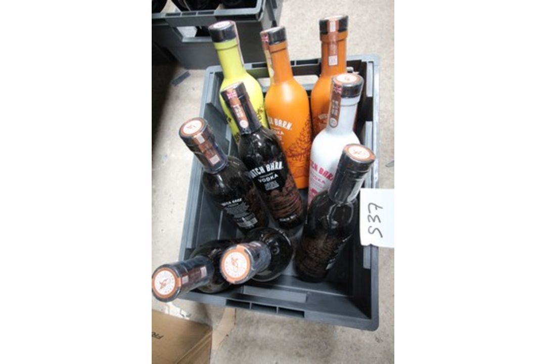 9 x assorted bottles of Dutch Barn vodka (S37) ( Row E 4 floor)