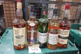 5 x bottles of Scottish whisky including 1 x 700ml bottle of The Glenlivet 18 year old single