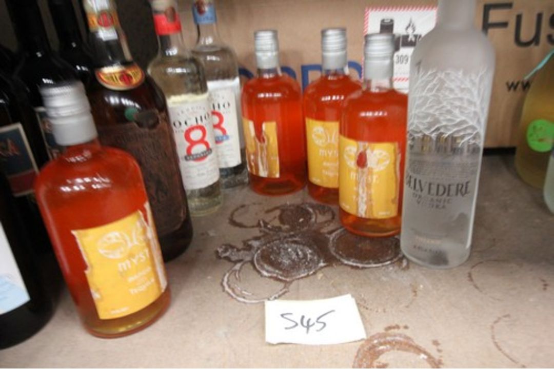 7 x assorted bottles of tequila and 1 x 70cl bottle of Belvedere organic vodka (8) (S45) ( Row E - Image 2 of 2
